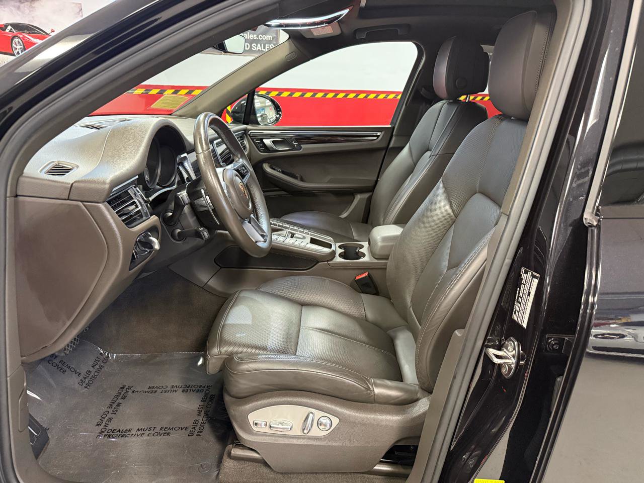 Used 2021 Porsche Macan S AWD/4WD image 29