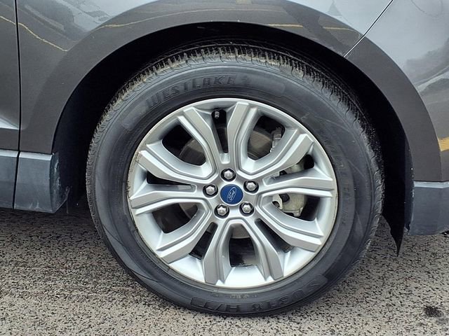 Used 2020 Ford Edge Titanium image 27