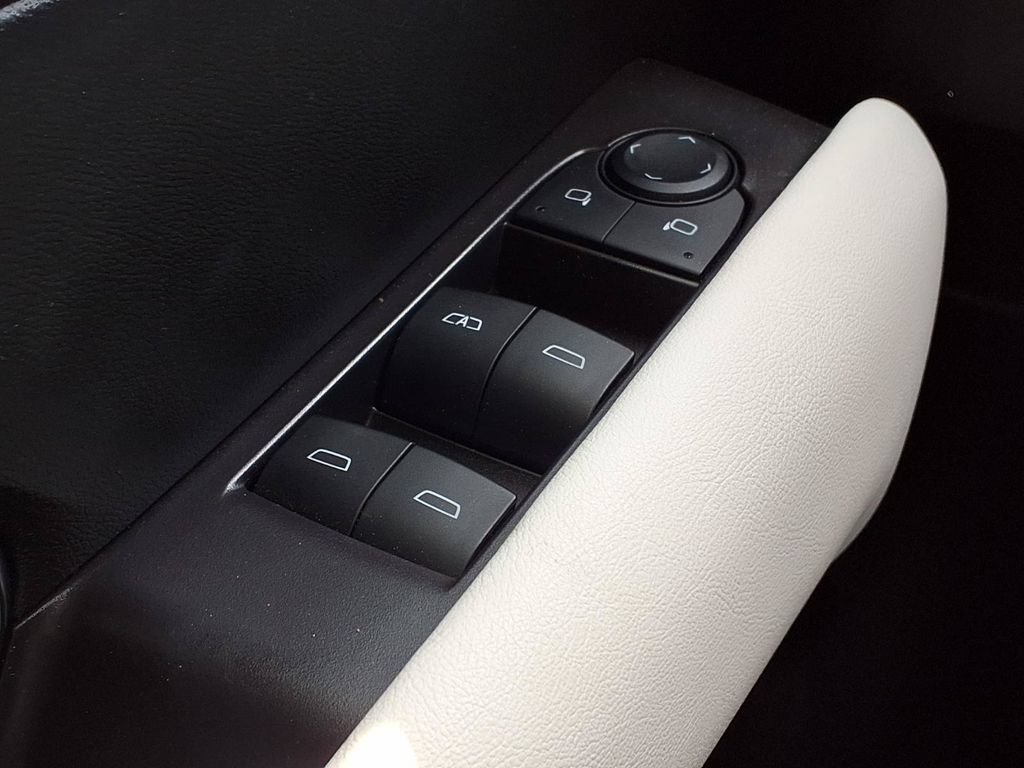 Used 2024 GMC Canyon AT4X AWD/4WD image 20
