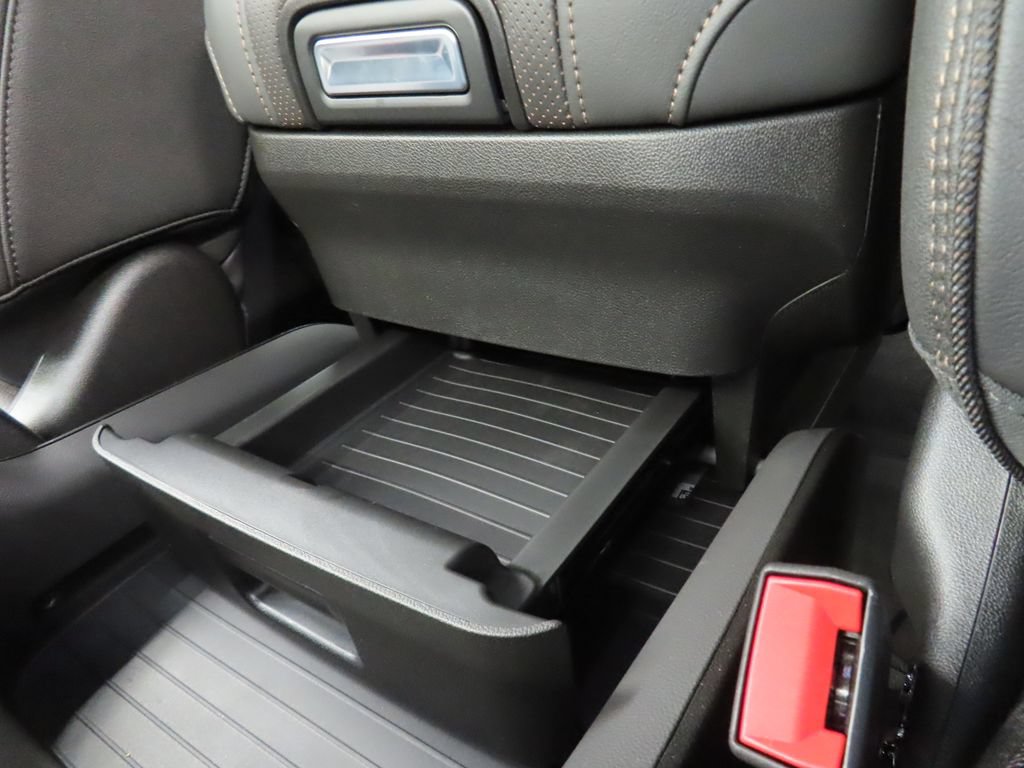 Used 2025 Chevrolet Tahoe High Country AWD/4WD image 34