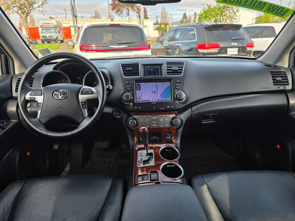 Used 2012 Toyota Highlander Limited w/ Tow Pkg image 5