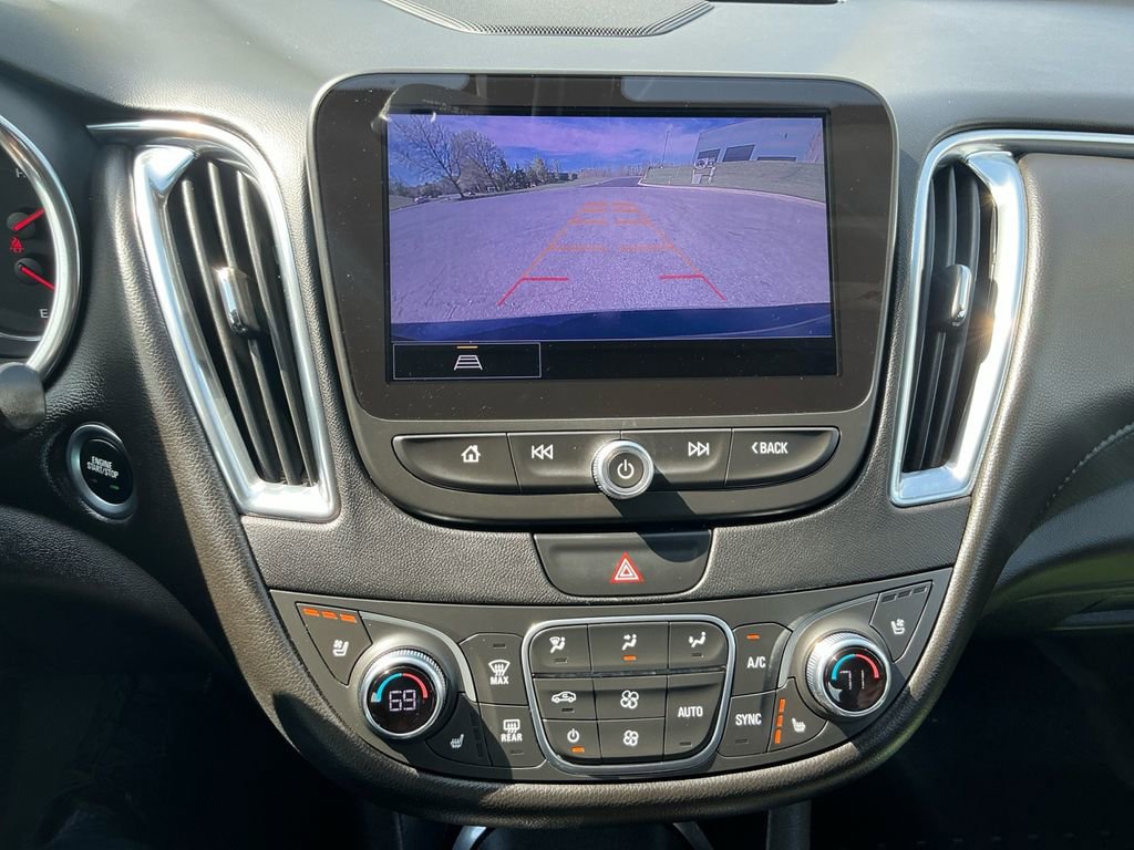 Used 2022 Chevrolet Malibu Premier image 23