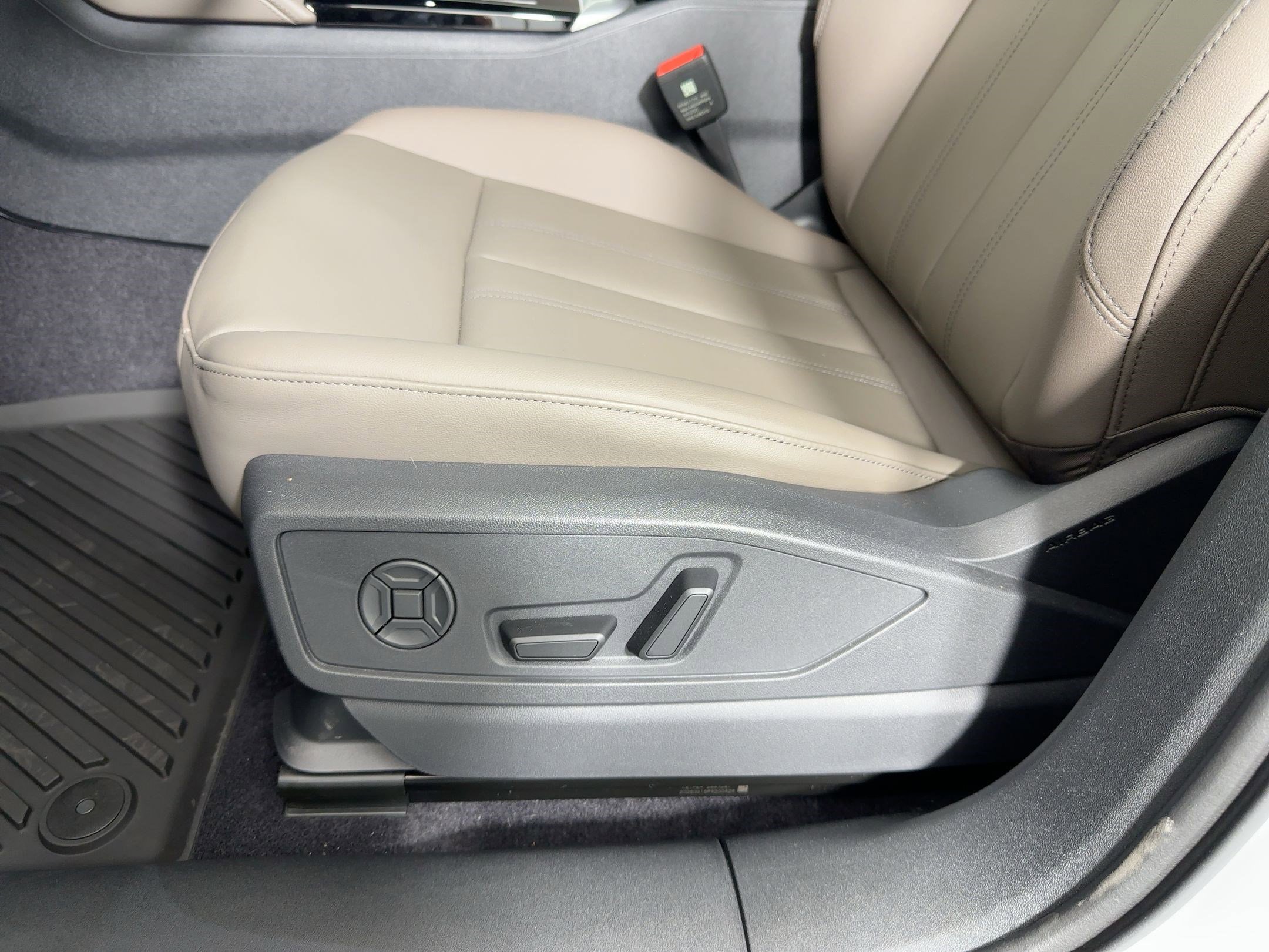 New 2025 Audi Q5 Premium Plus image 13