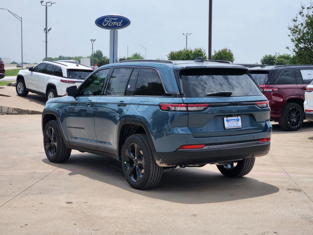New 2026 Jeep Grand Cherokee Limited RWD image 3
