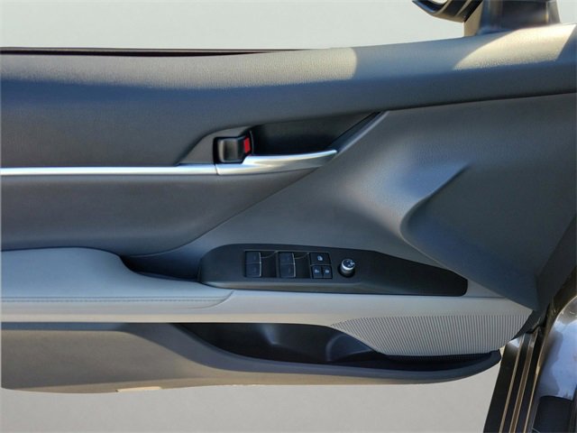 Used 2023 Toyota Camry XLE image 13