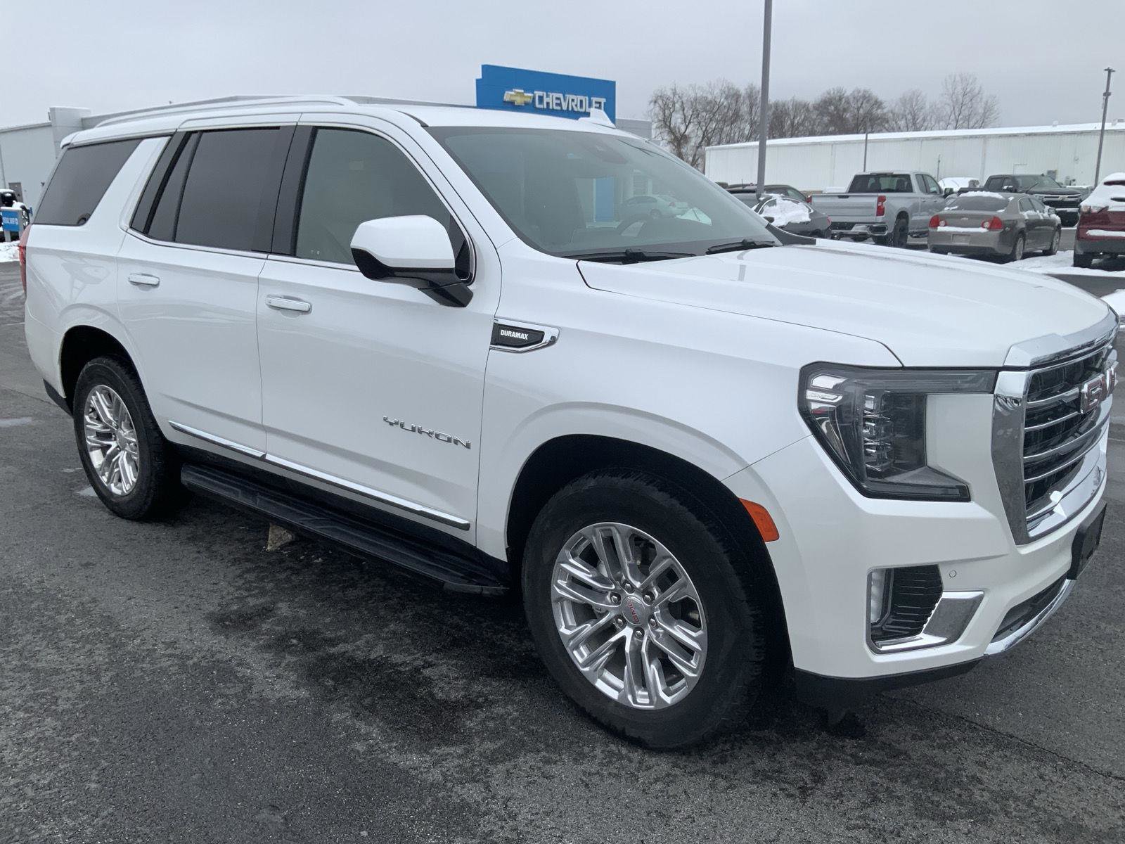 Used 2023 GMC Yukon SLT image 2