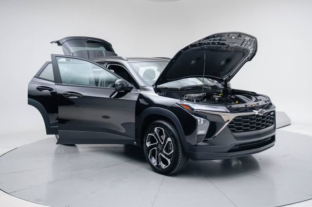 Used 2026 Chevrolet Trax RS w/ Driver Confidence Package FWD image 16