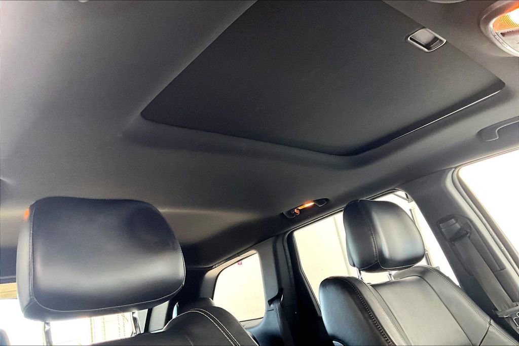 Used 2015 Jeep Grand Cherokee Limited image 22