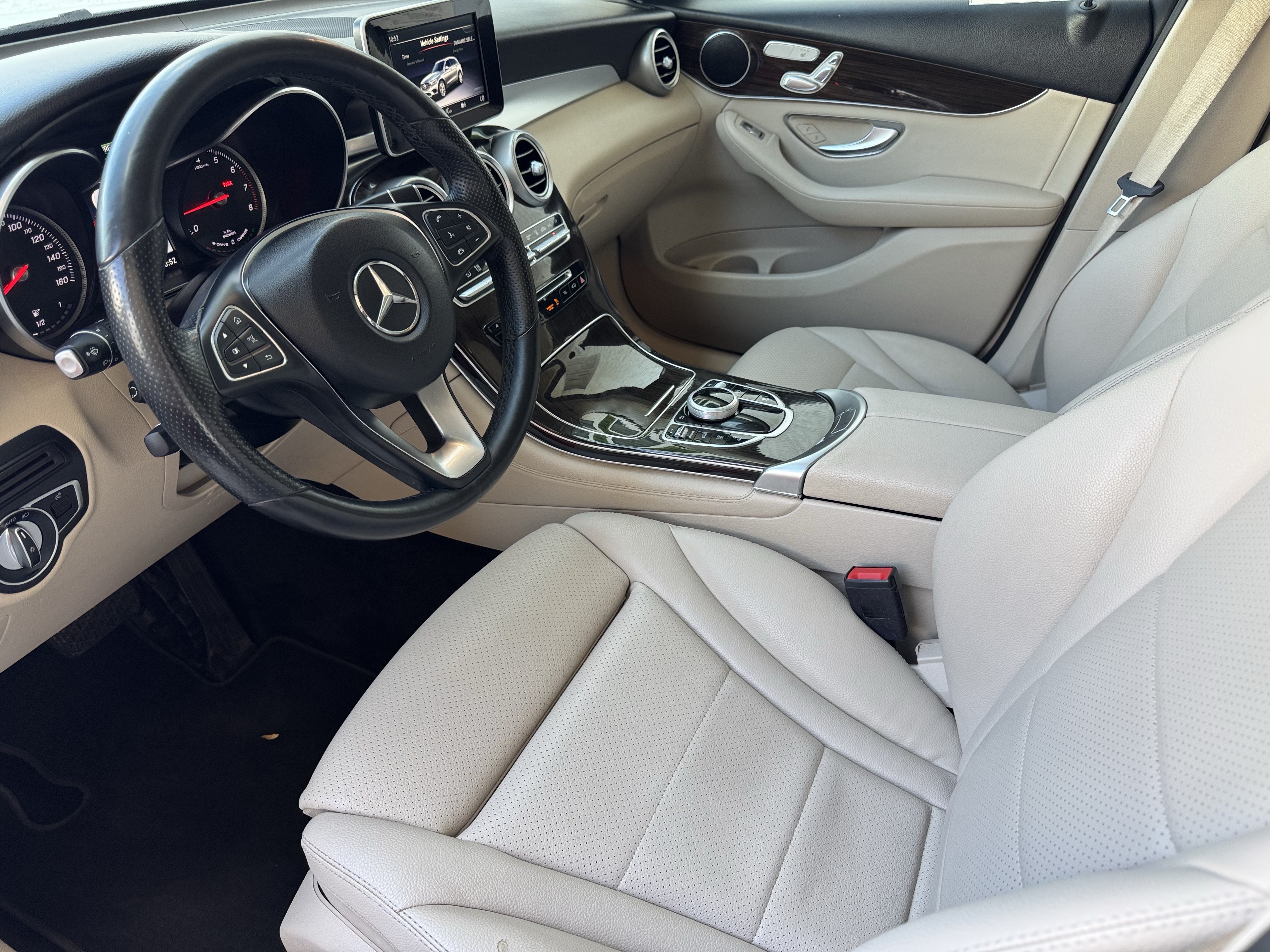 Used 2018 Mercedes-Benz GLC 350e 4MATIC image 10