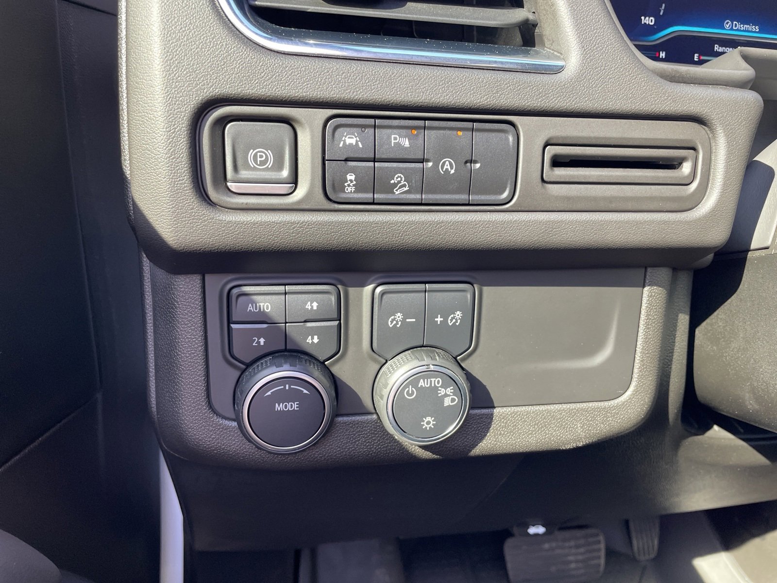 Used 2023 Chevrolet Tahoe Premier image 19