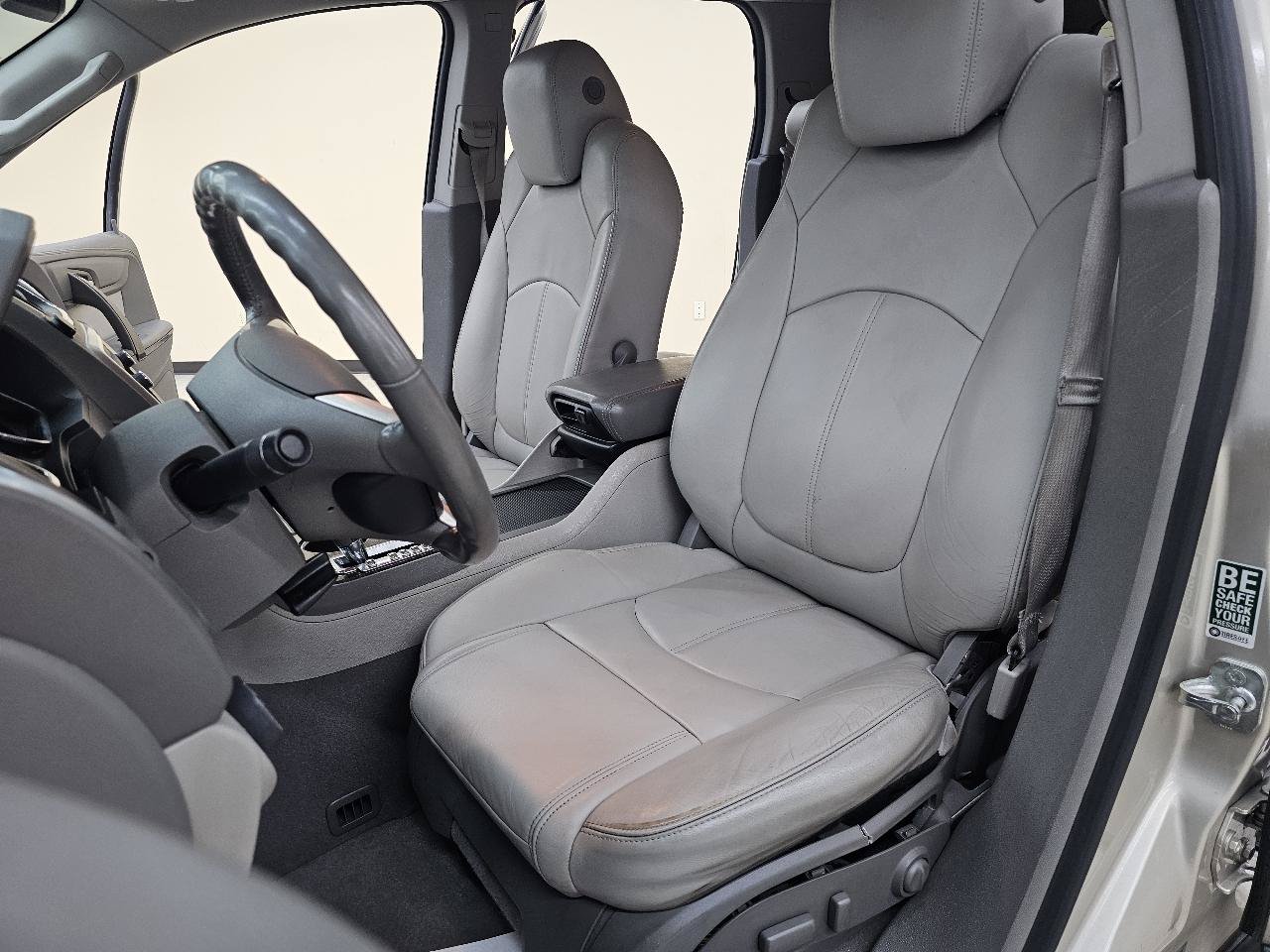 Used 2013 GMC Acadia SLT FWD image 17