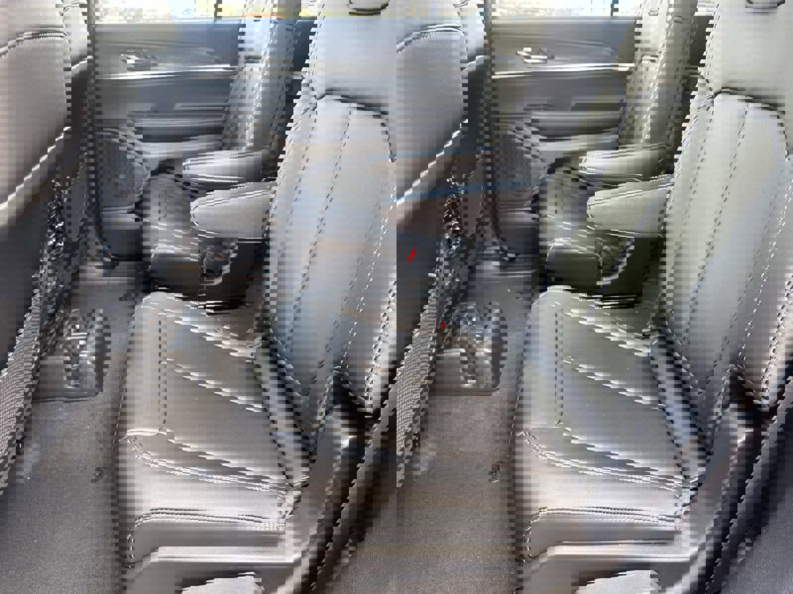 New 2025 Jeep Grand Cherokee L Limited w/ Black Appearance Package image 9