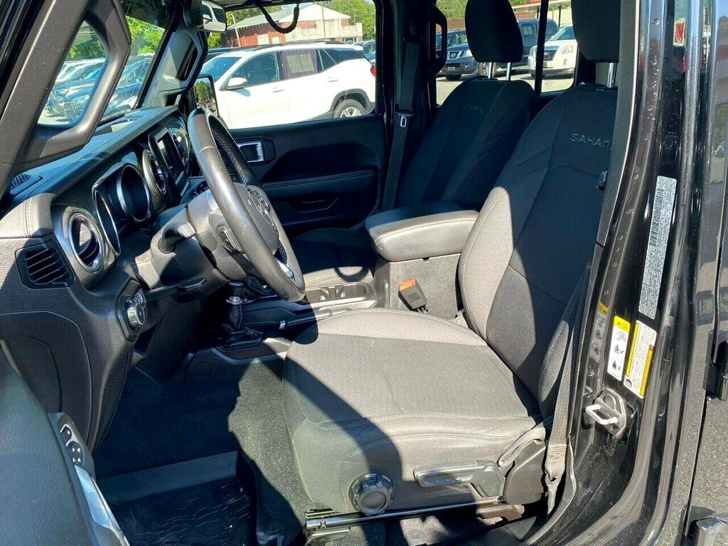 Used 2019 Jeep Wrangler Unlimited Sahara image 15