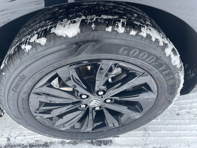 Used 2025 Buick Envista Sport Touring image 17