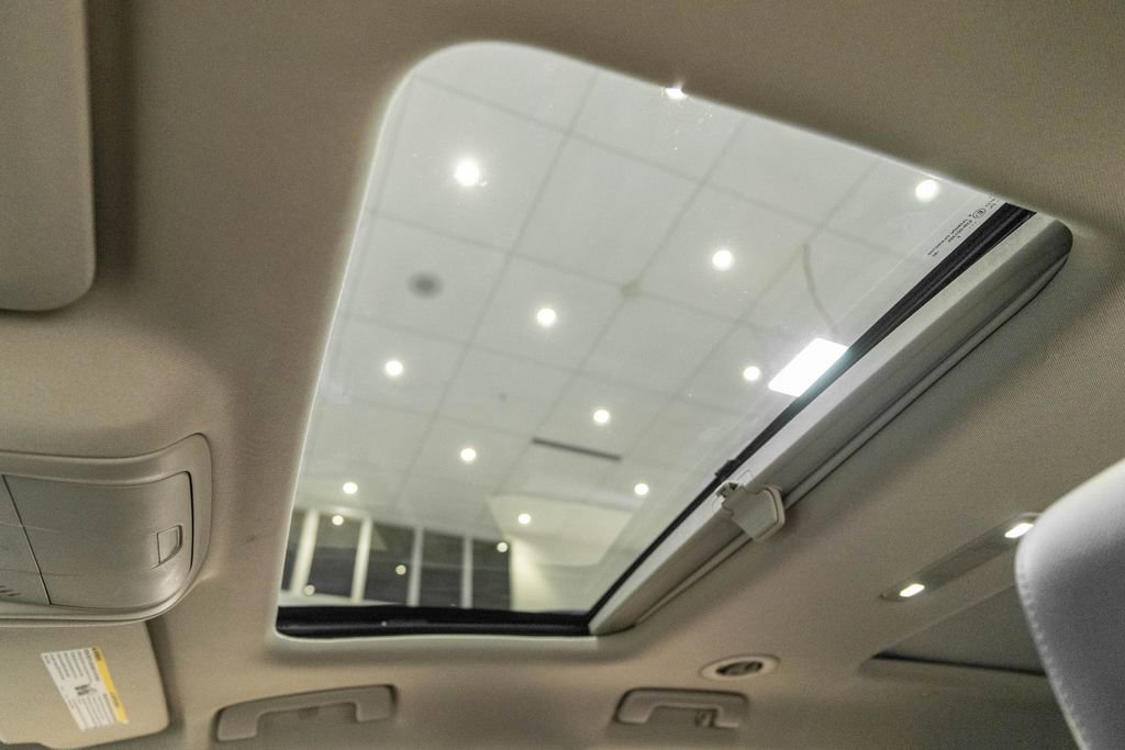 Used 2017 GMC Acadia Denali w/ Technology Package image 24