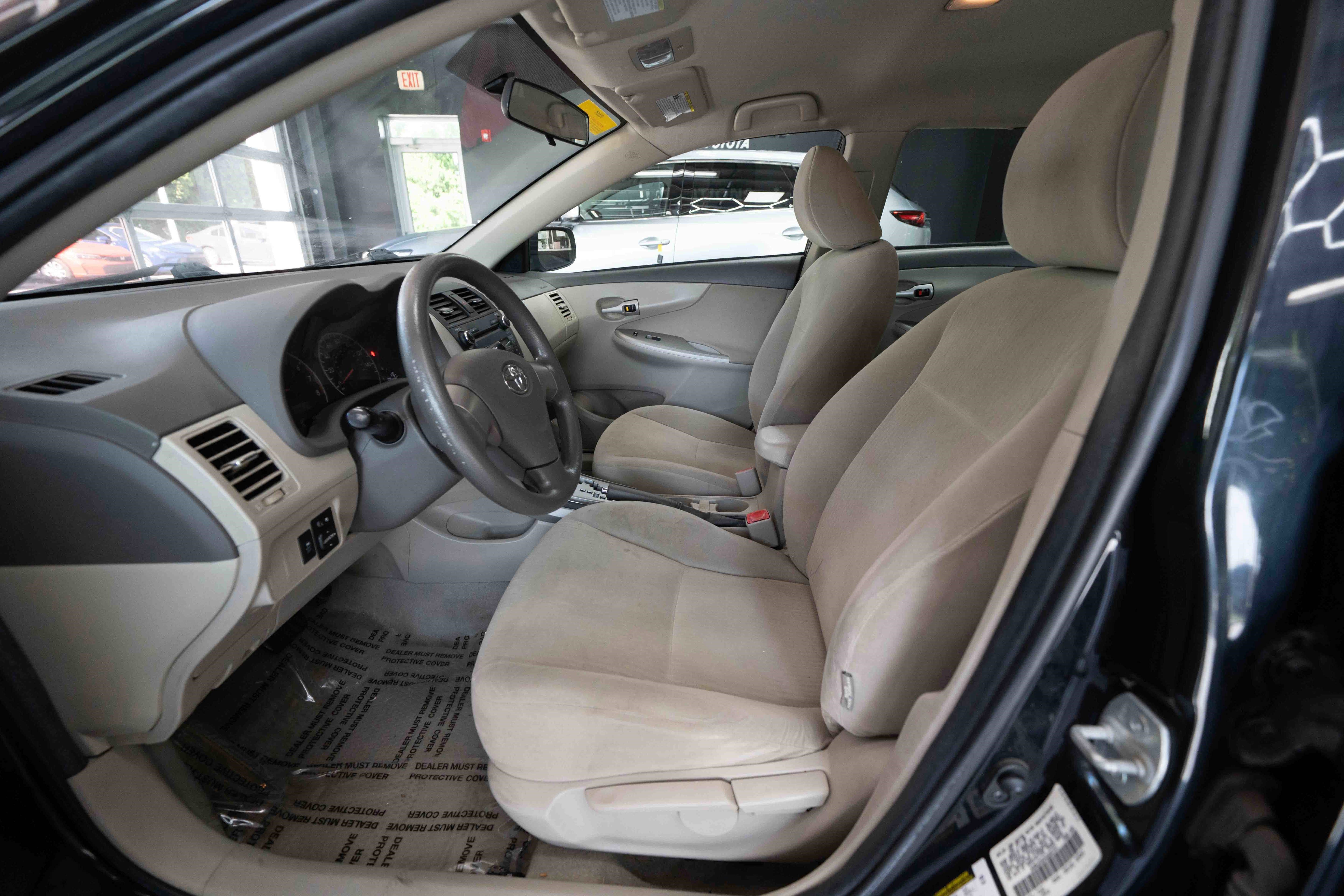Used 2010 Toyota Corolla LE FWD image 9