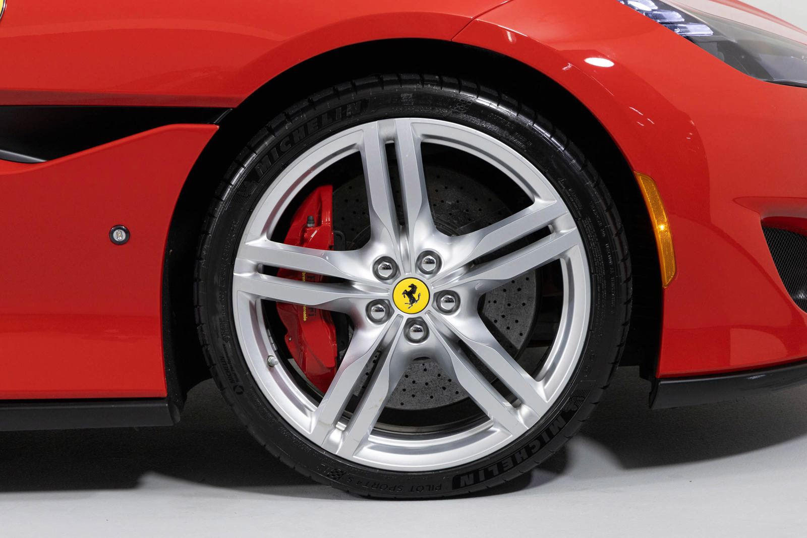 Used 2020 Ferrari Portofino image 19