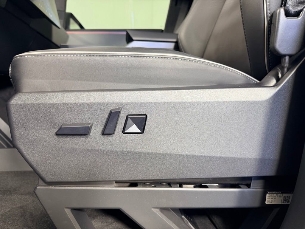 Used 2025 Tesla Cybertruck AWD Crew Cab image 30