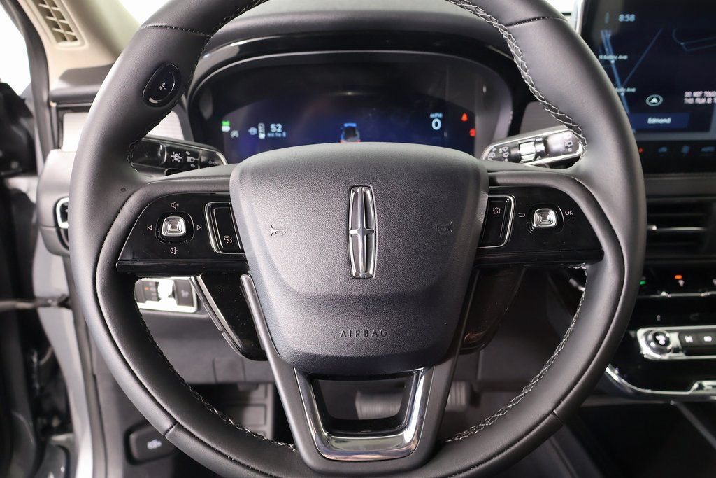 New 2026 Lincoln Corsair Premiere FWD image 3
