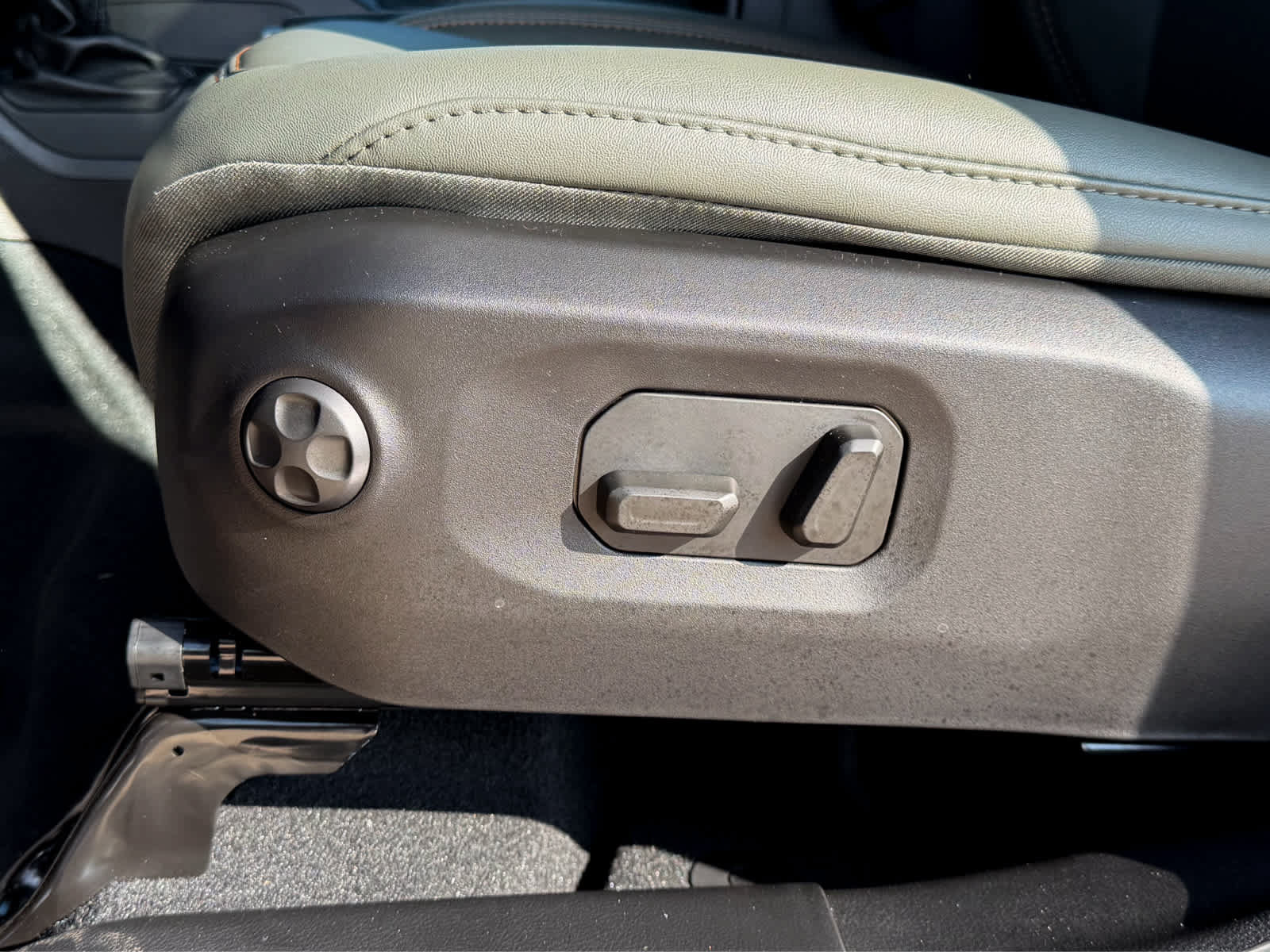 New 2026 Jeep Gladiator Mojave AWD/4WD image 27