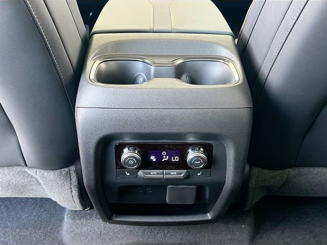 New 2026 GMC Acadia AT4 w/ Luxury Package image 18