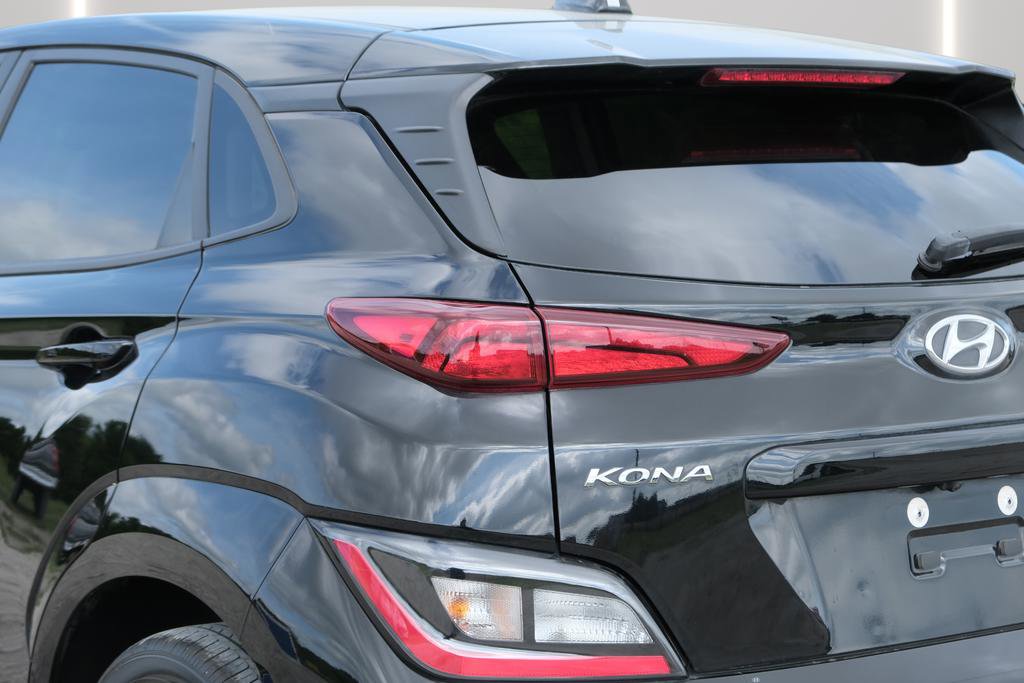 Used 2023 Hyundai Kona SE FWD image 8