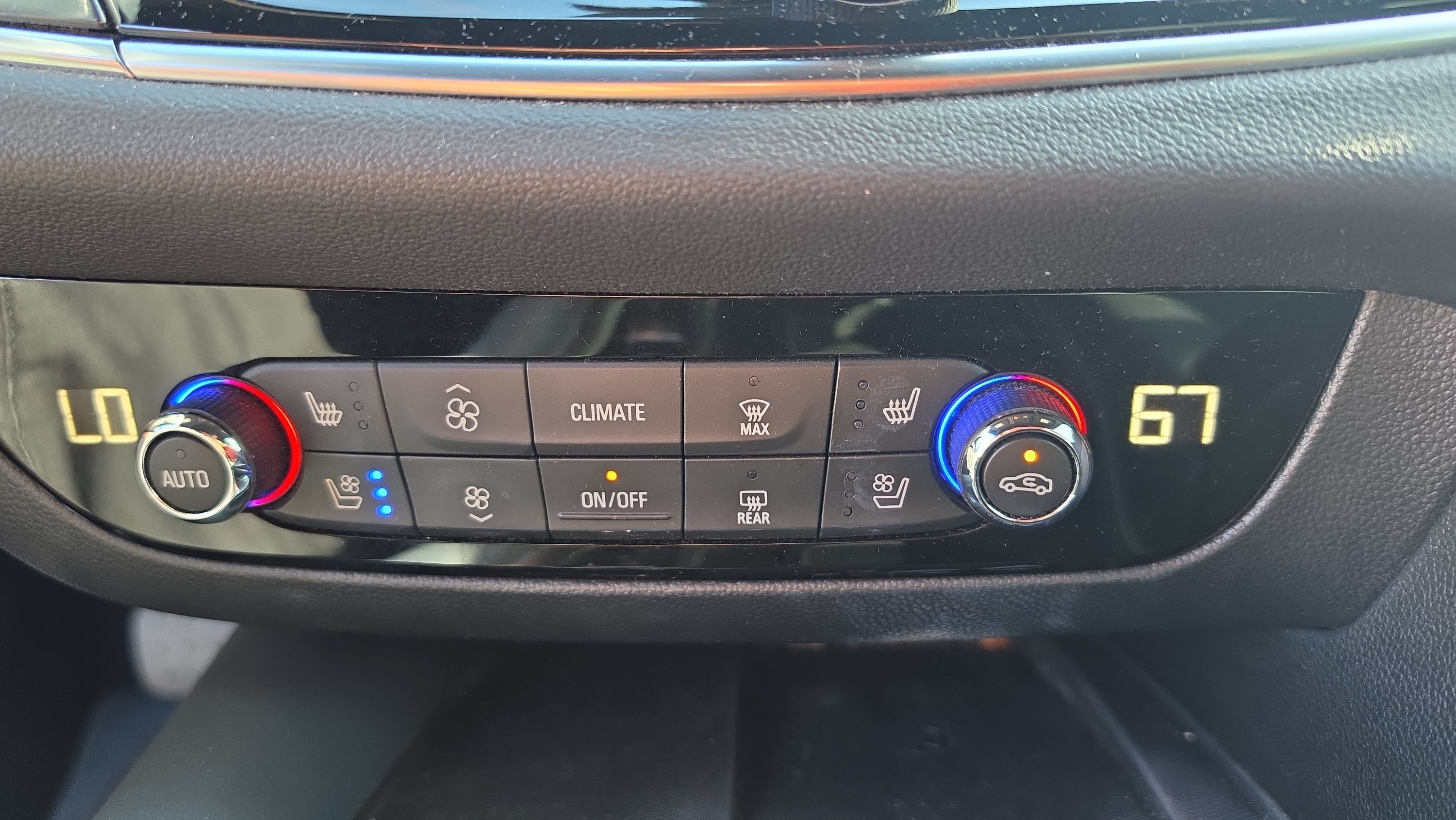 Used 2022 Buick Enclave Premium w/ LPO, Touring Package FWD image 18