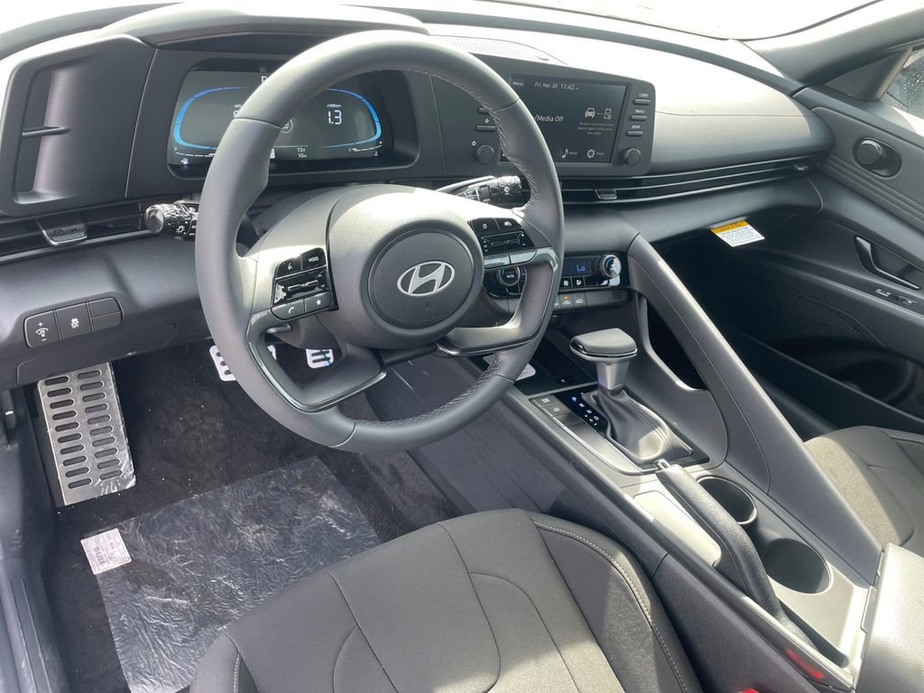 New 2026 Hyundai Elantra Sport image 9