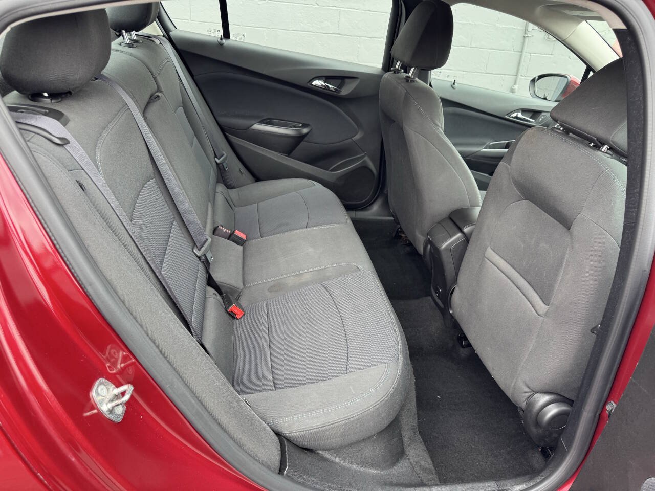 Used 2017 Chevrolet Cruze LT w/ Convenience Package FWD image 20