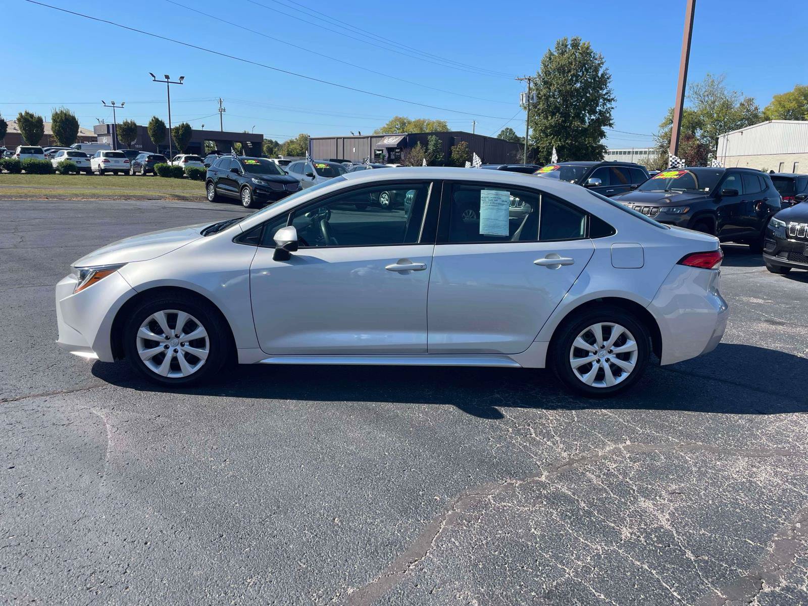 Used 2024 Toyota Corolla LE FWD image 4