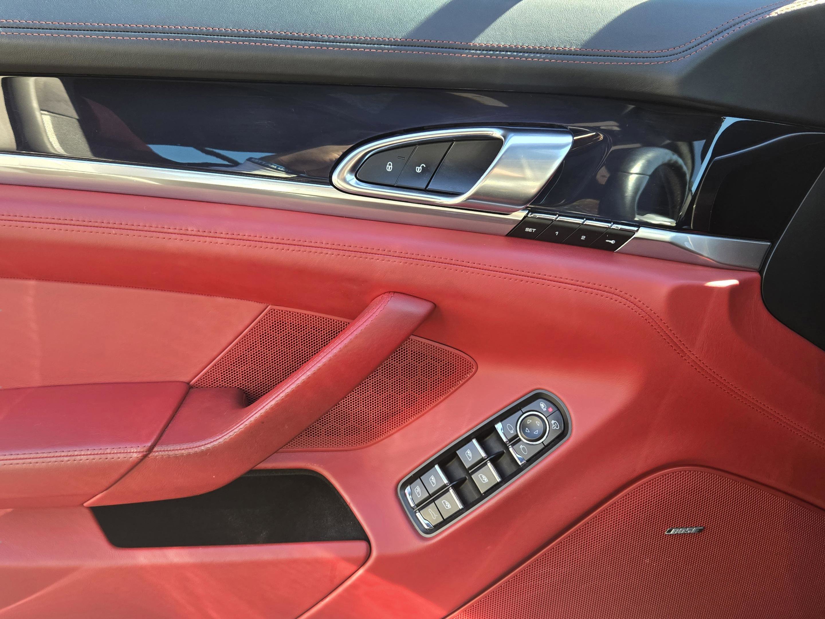 Used 2015 Porsche Panamera Turbo S image 28