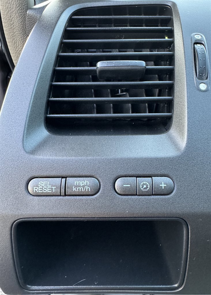 Used 2010 Honda Civic LX image 38