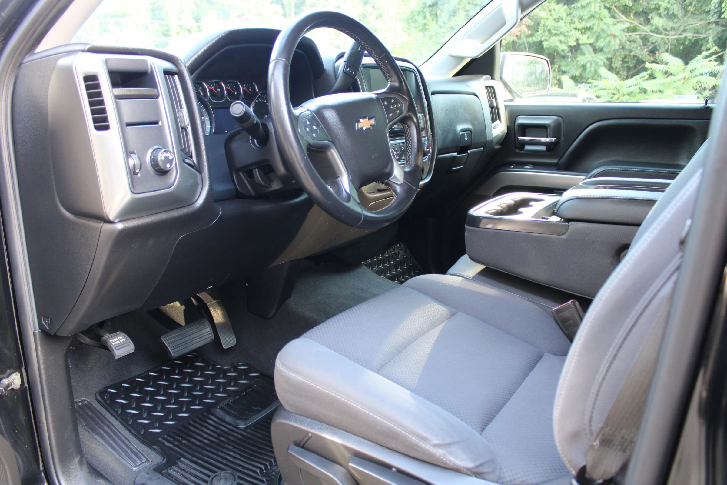 Used 2019 Chevrolet Silverado 1500 LT image 18