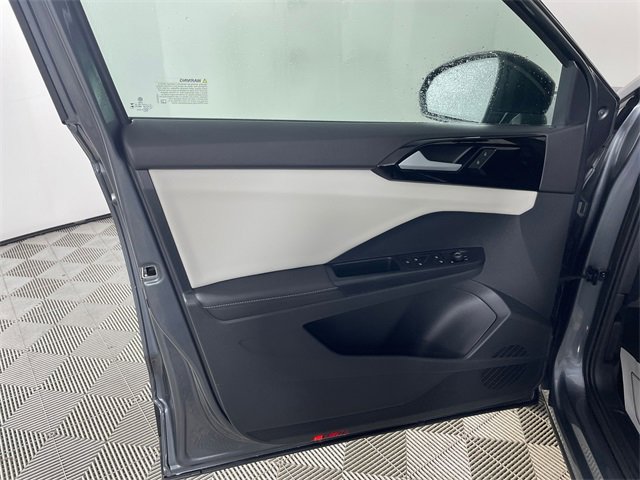 Used 2025 Volkswagen Taos S image 16