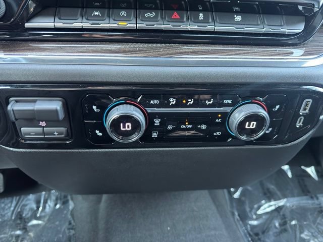 Certified 2023 Chevrolet Silverado 1500 RST w/ Redline Edition AWD/4WD image 19