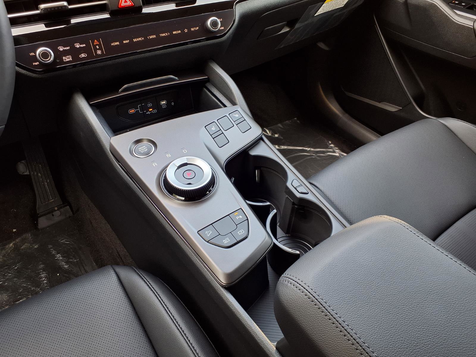 New 2026 Kia Sportage EX w/ EX Panoramic Sunroof Package image 9