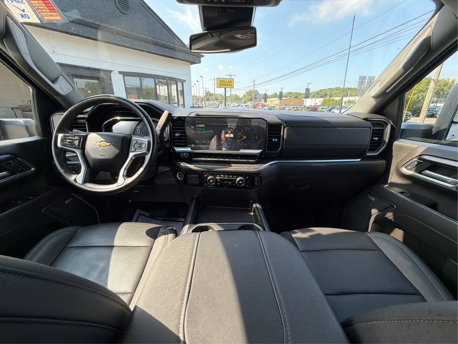 Used 2024 Chevrolet Silverado 2500 LTZ w/ LTZ Convenience Package AWD/4WD image 26