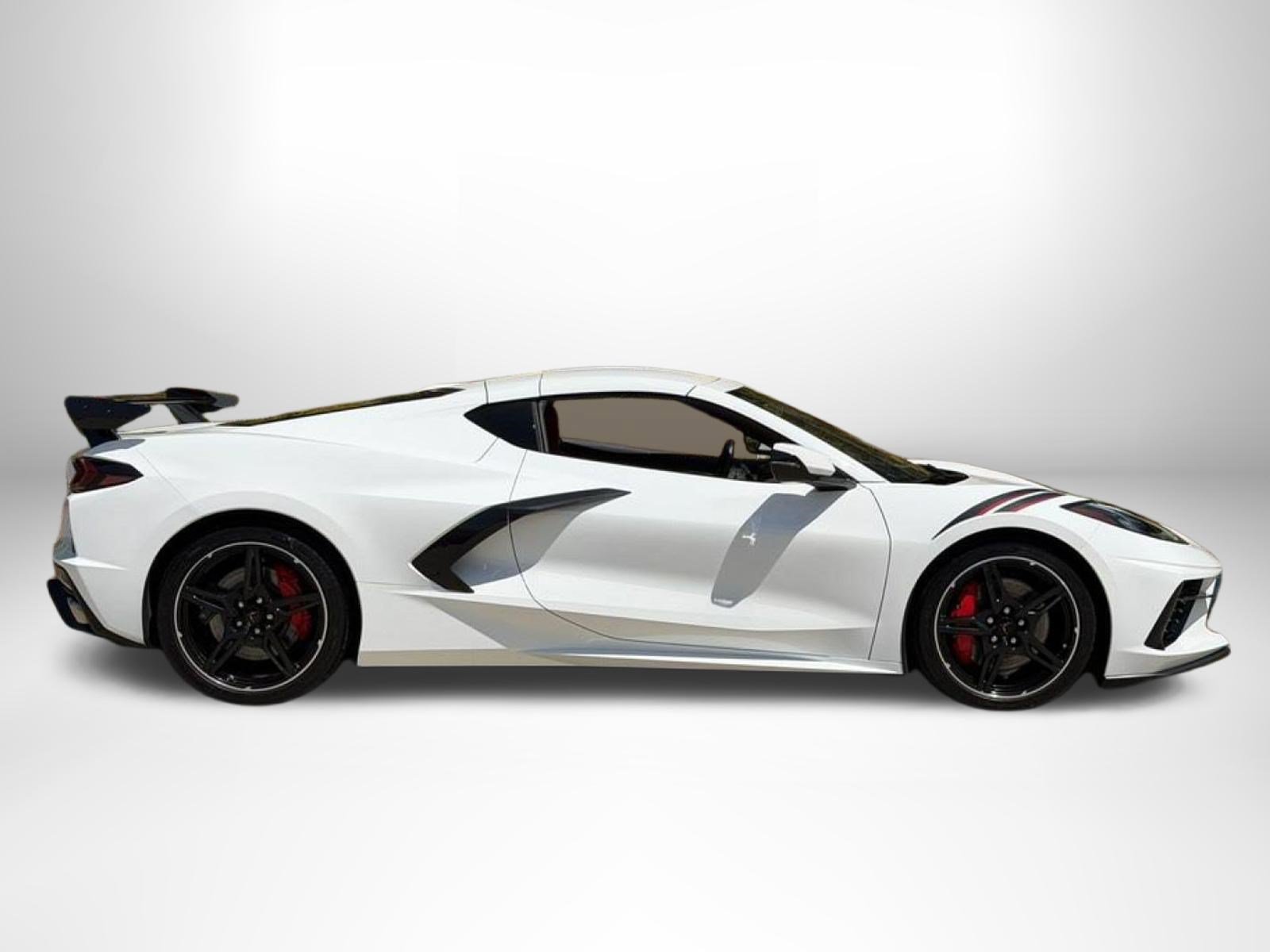 Used 2022 Chevrolet Corvette Stingray Preferred Cpe w/ Z51 Performance Package RWD image 3