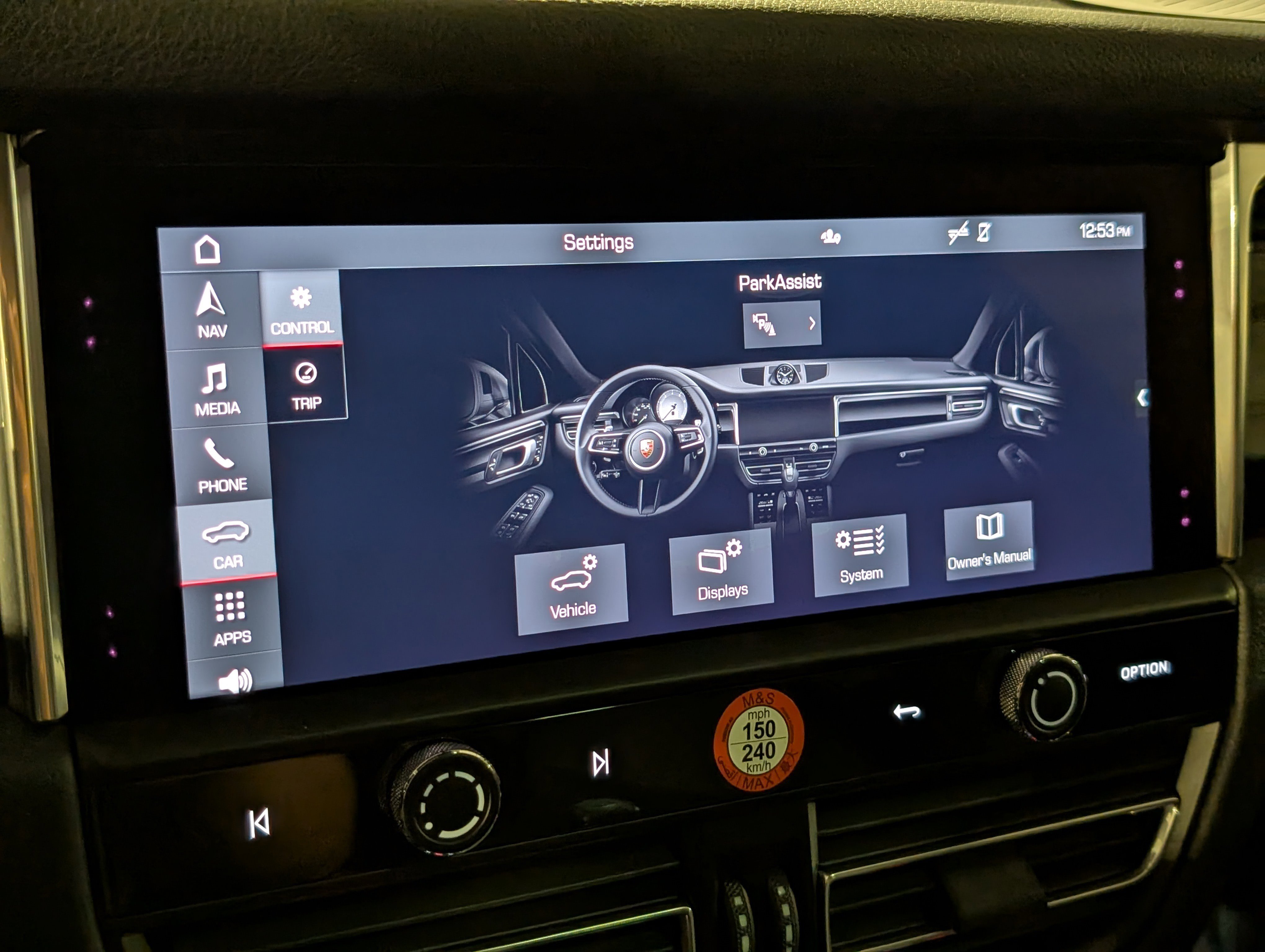 Certified 2025 Porsche Macan image 35