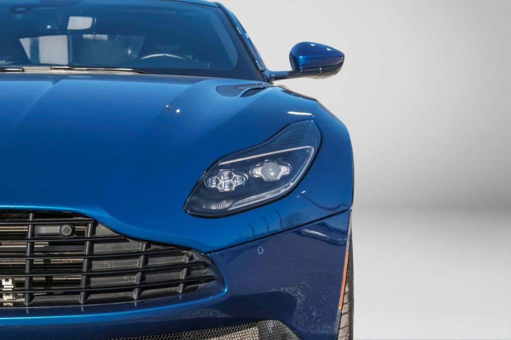 Used 2020 Aston Martin DB11 Coupe image 45