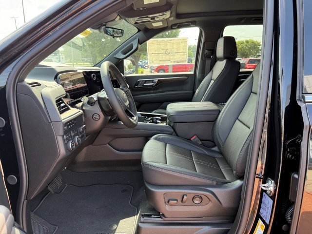 New 2025 Chevrolet Suburban High Country image 14