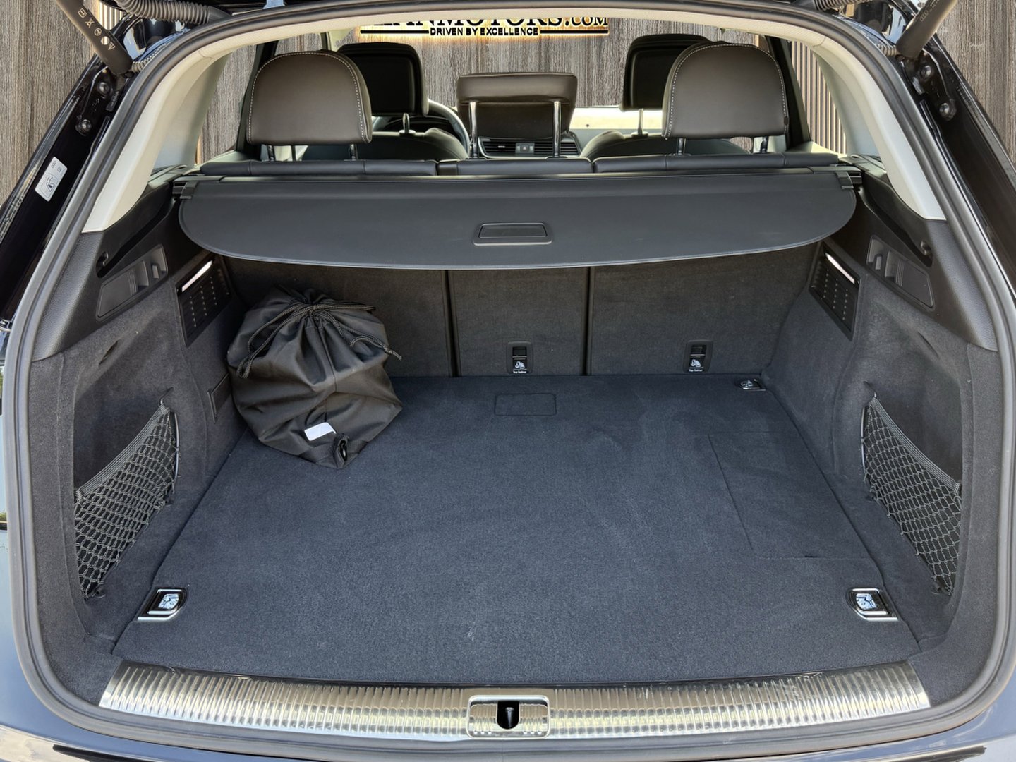 Used 2024 Audi Q5 e Premium w/ Convenience Package image 19