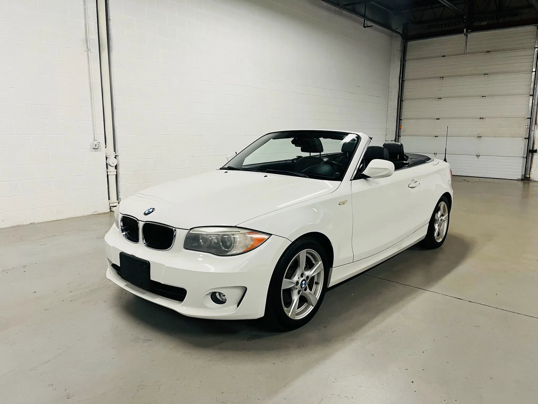 Used 2013 BMW 128i Convertible image 1