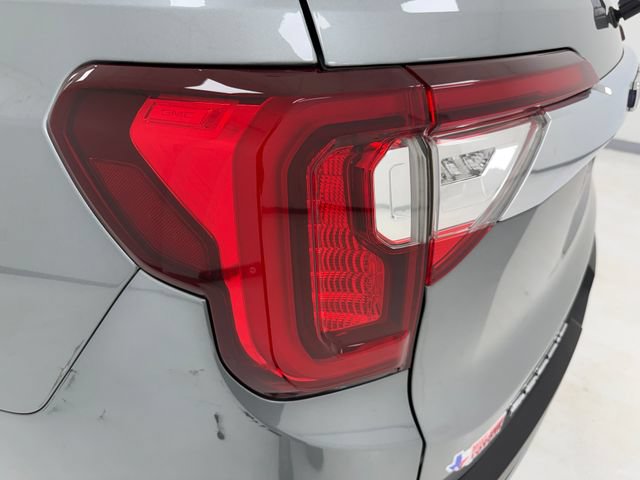 Used 2023 GMC Acadia SLT w/ Preferred Package FWD image 36