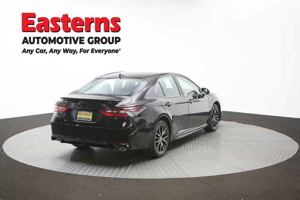 Used 2024 Toyota Camry SE w/ Cold Weather Package FWD image 39