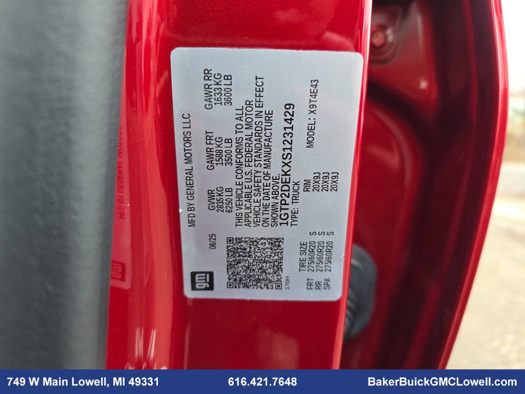 Used 2025 GMC Canyon AT4 w/ Nightfall Edition image 35