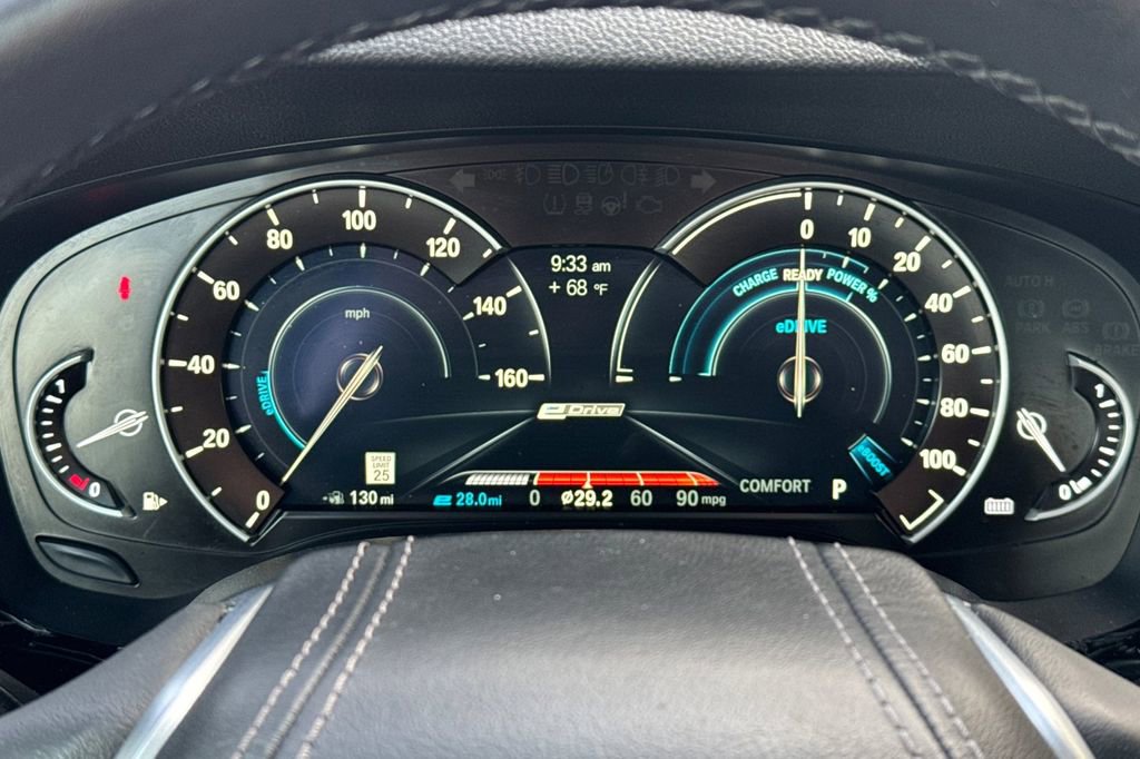Used 2019 BMW 530e w/ Convenience Package image 30