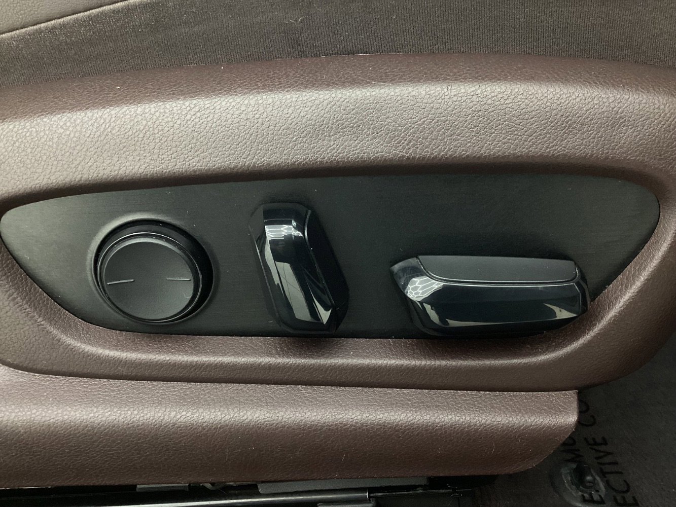 Used 2020 Lexus ES 300h w/ Premium Package image 40