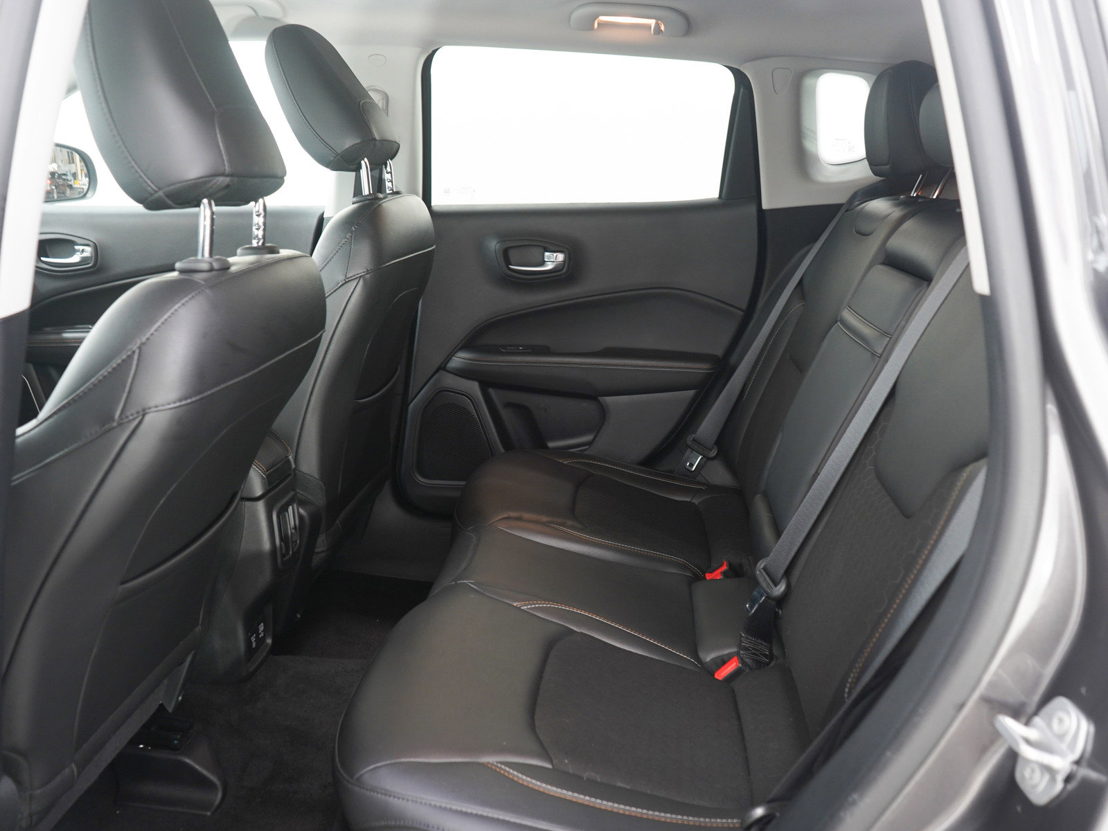 Used 2018 Jeep Compass Latitude w/ Popular Equipment Group image 14