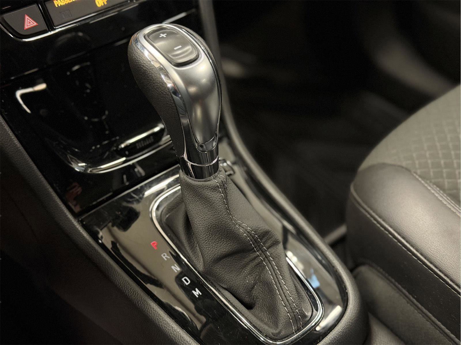 Used 2022 Buick Encore Preferred w/ Safety Package image 20